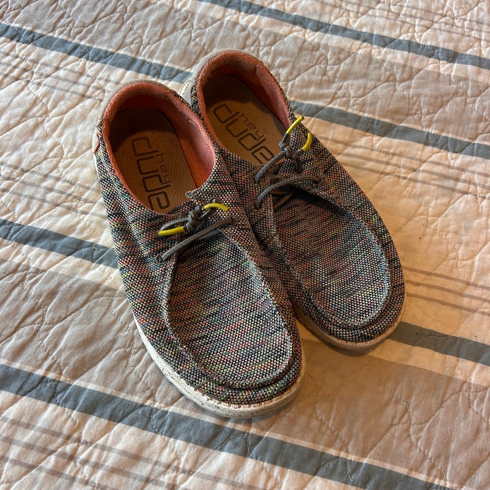 Women’s Size 9 Slip On Hey Dude Shoes Great Condition